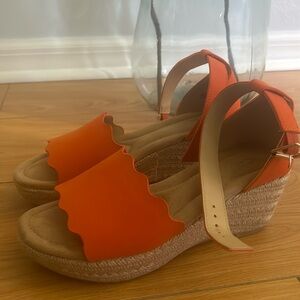 Chinese Laundry Women's Wedge Sandal